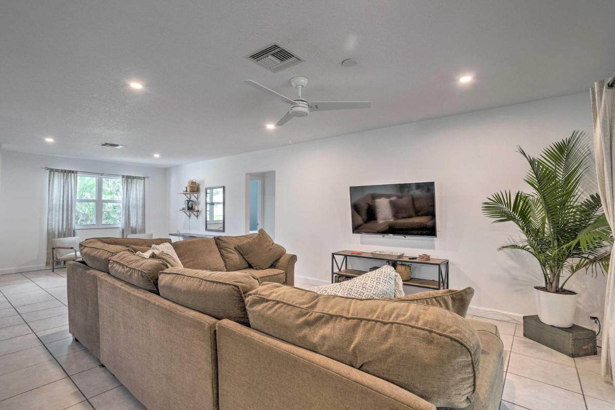 Coastal Jupiter Oasis Less Than 3 Miles to Beaches! - Housity