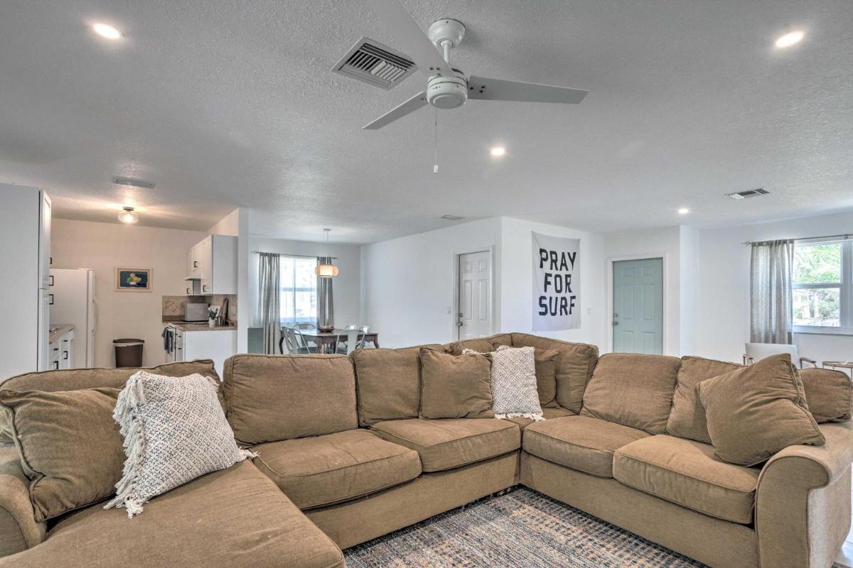 Coastal Jupiter Oasis Less Than 3 Miles to Beaches! - Housity