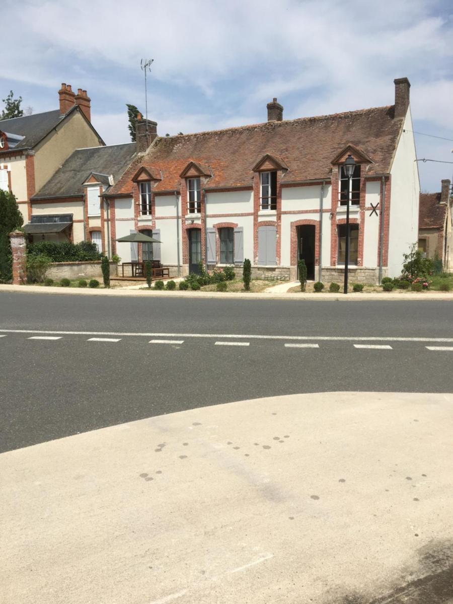 Suitetrails - CHAMBRES D'HOTES Les Gites de l'Ancienne Auberge GIEN LANGESSE MONTARGIS