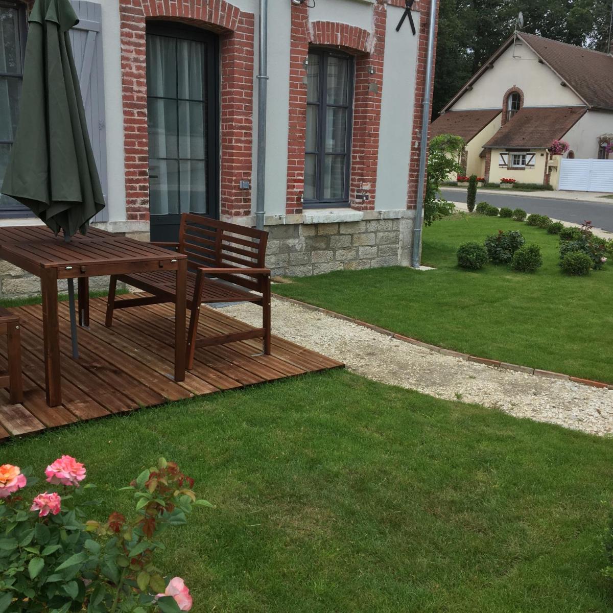 Suitetrails - CHAMBRES D'HOTES Les Gites de l'Ancienne Auberge GIEN LANGESSE MONTARGIS
