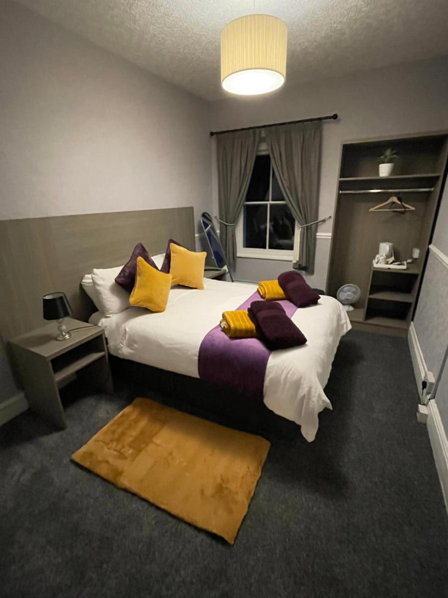 The castlegate arms - Housity