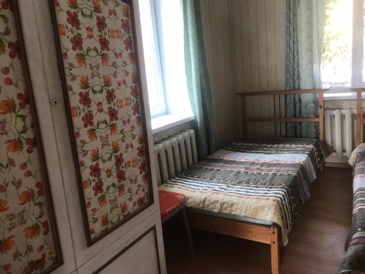 Cottage on Radio 18 - Housity