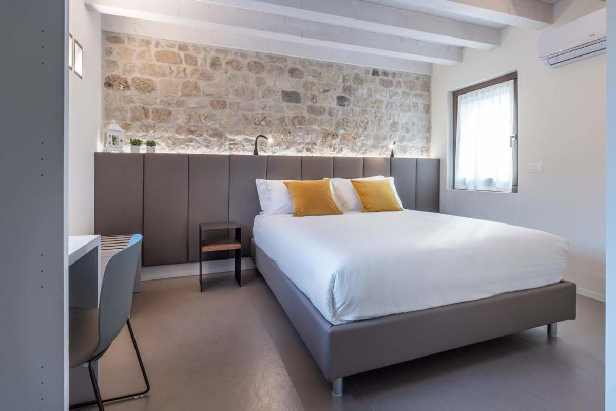 Portone180 Guest House - Housity