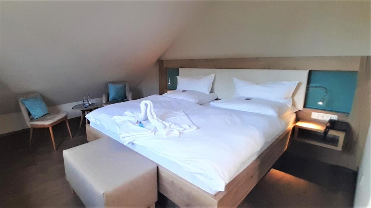 Hotel & Restaurant Lenzer Krug - Housity