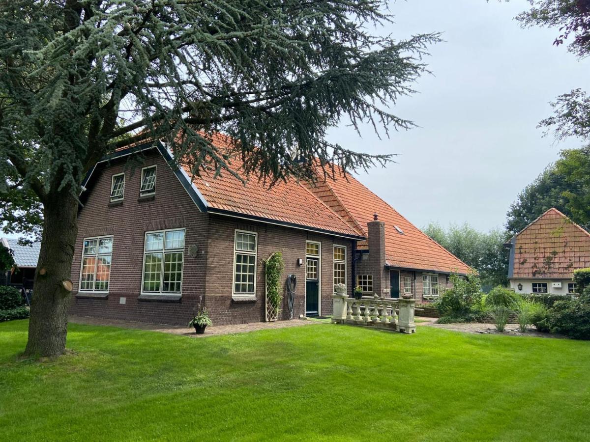 Charmantbuiten - Housity