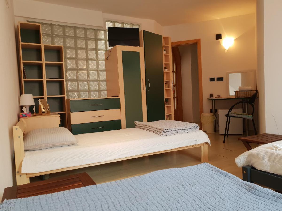 Dolac Guesthouse - Housity