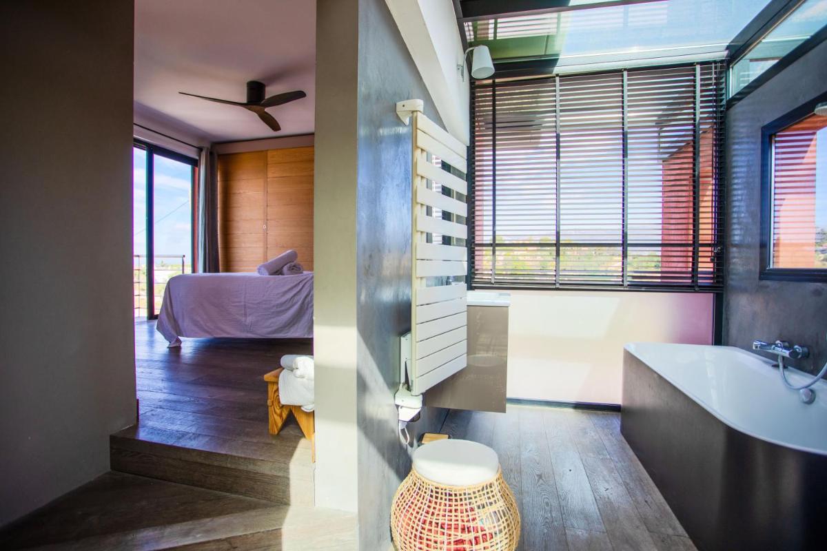 VILLA SUNSET VI4236 By Riviera Holiday Homes - Housity