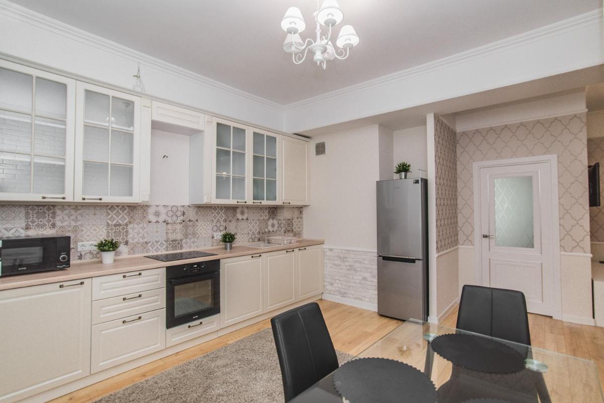 New Tourist and Business Apartments Ultra Center - Housity