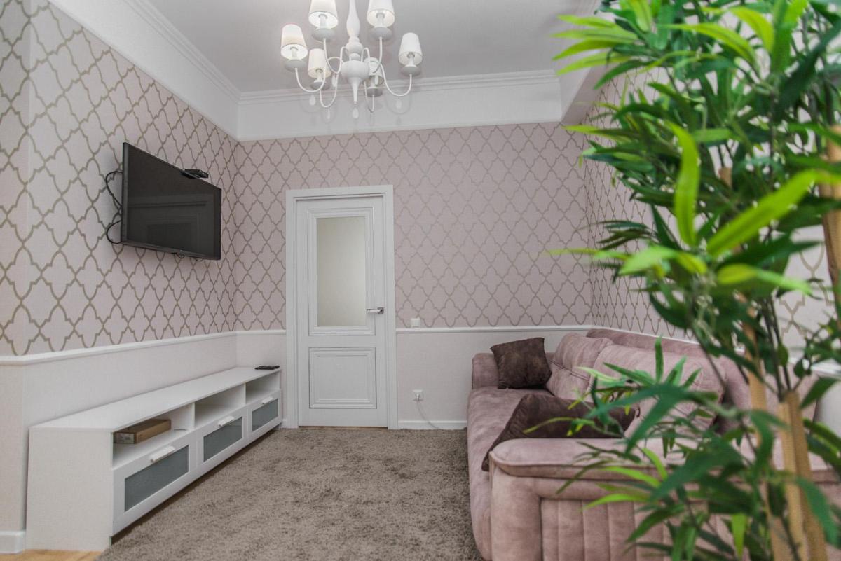 New Tourist and Business Apartments Ultra Center - Housity