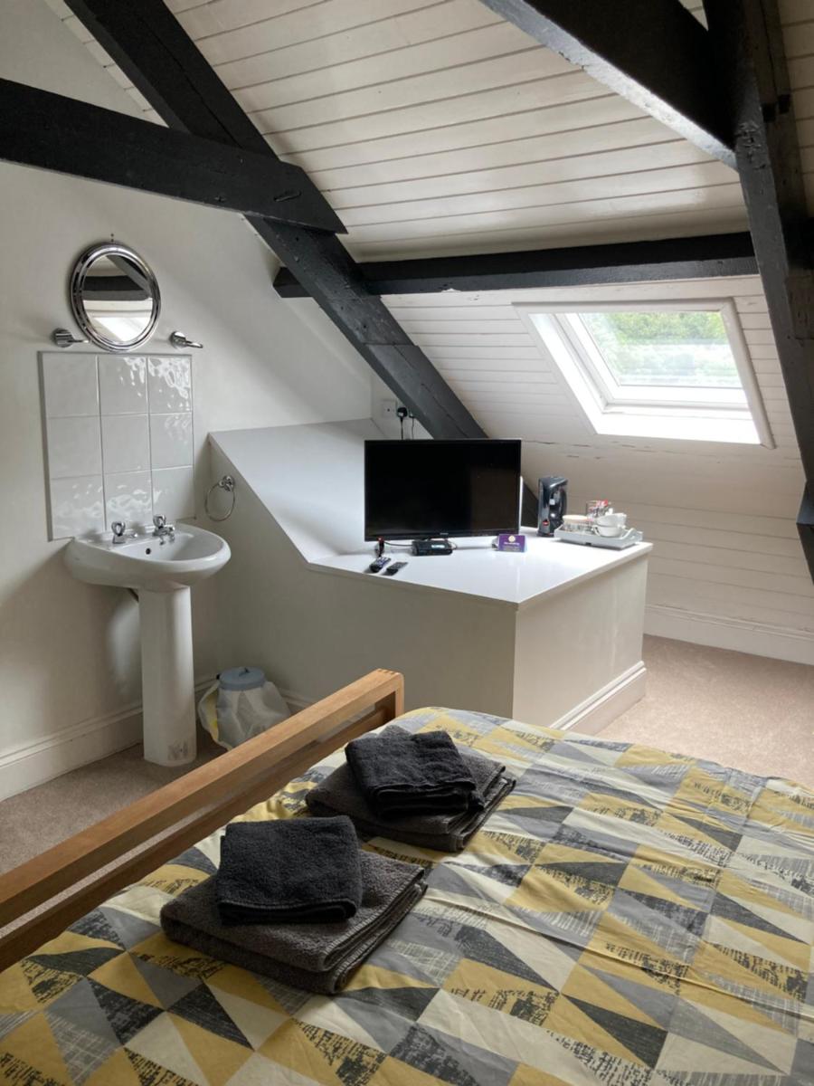 The Ship Inn - Housity