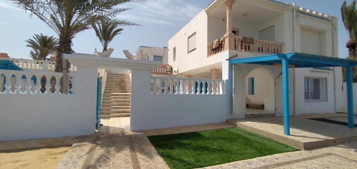 Coquette maison avec vue magnifique - Housity