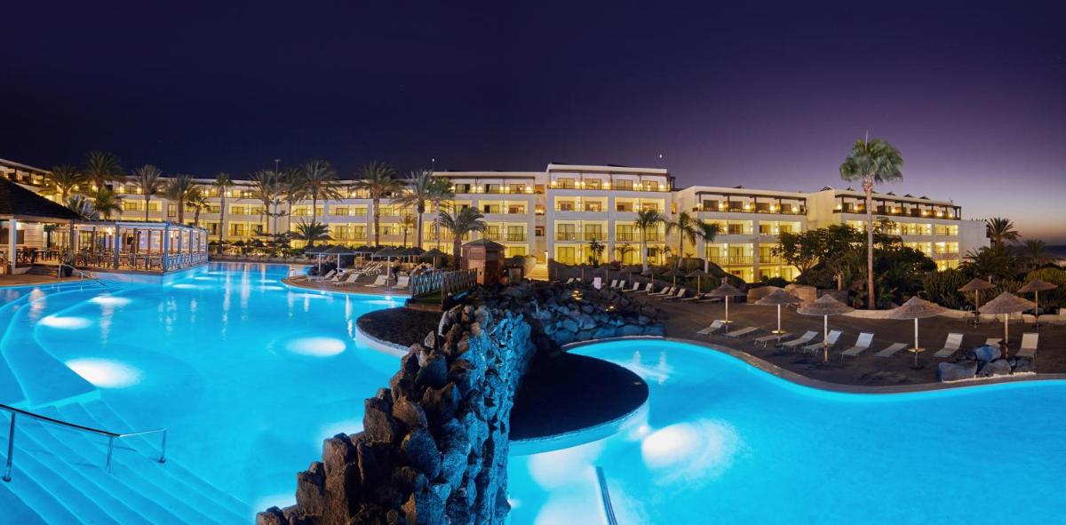 Piscina en o cerca de Secrets Lanzarote Resort & Spa - Adults Only (+18)