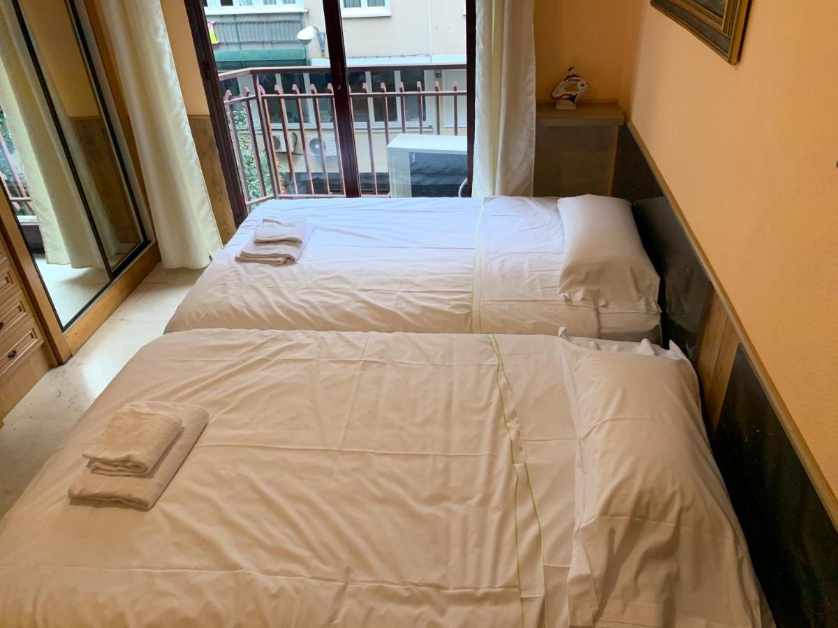 Apartamentos Torr en Madrid - Estudio Luminoso con Wifi Gratis - Housity