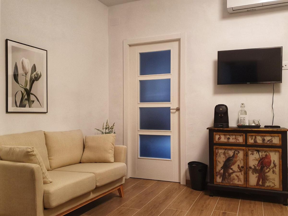 Olive Tree Bed and Breakfast - Housity