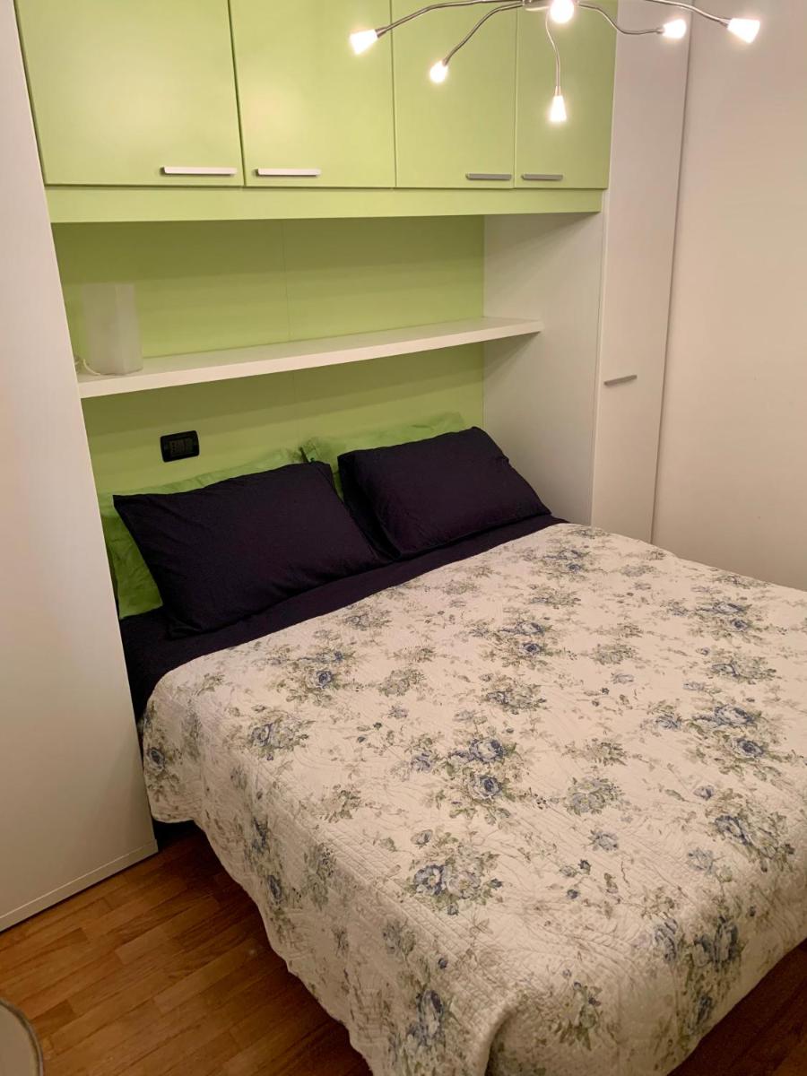 MedusaBlu121 - Housity