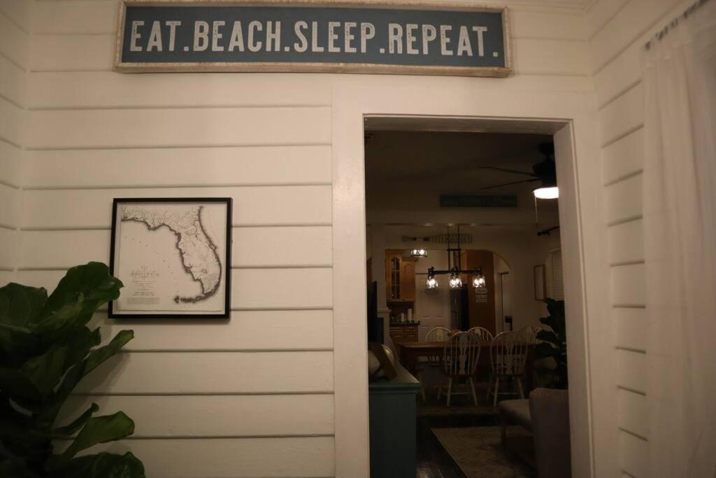 Heart of Antiques Row, City Place, Beach, Self Check-In - Housity