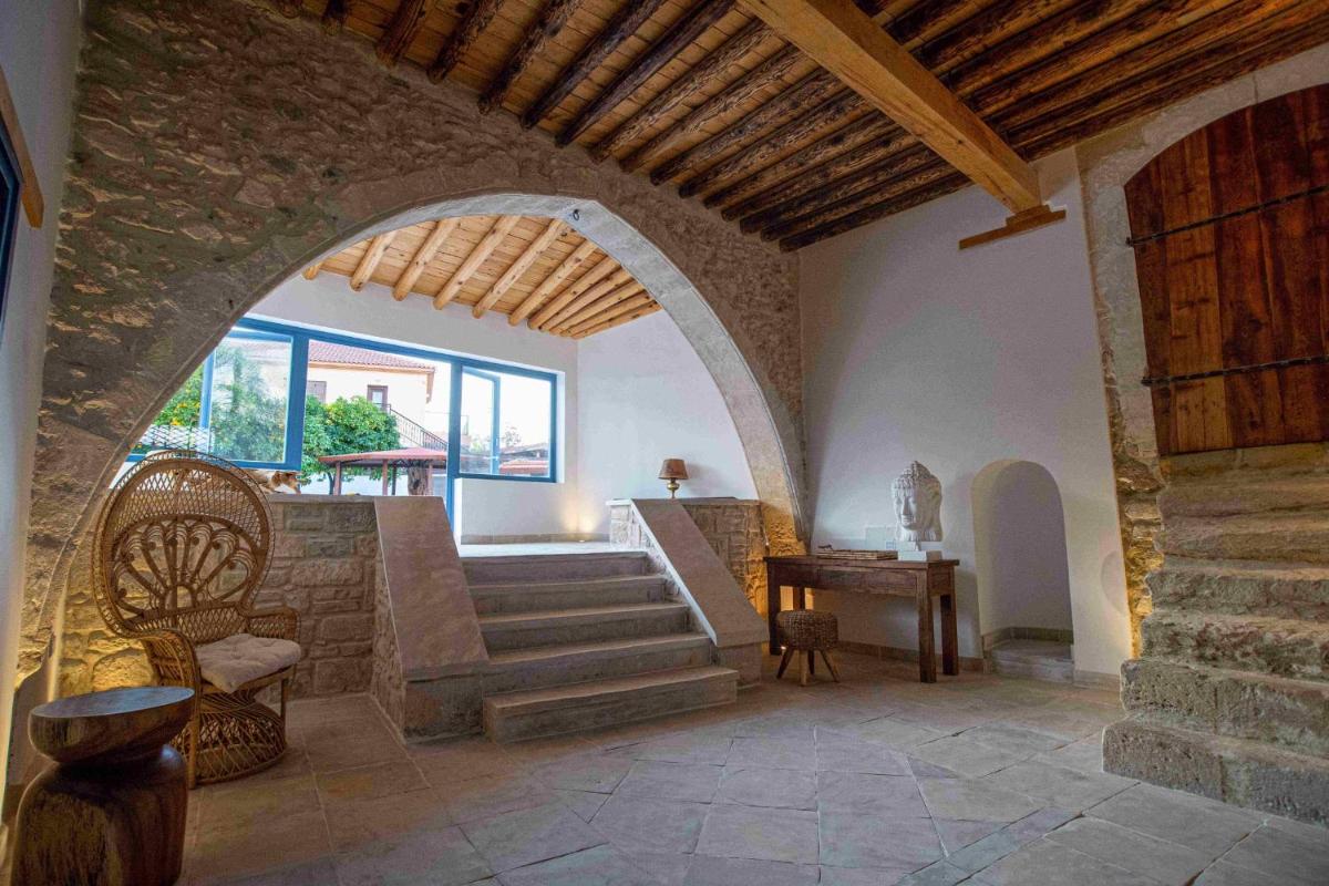 The Courtyard Episkopi Guest Houses - Housity