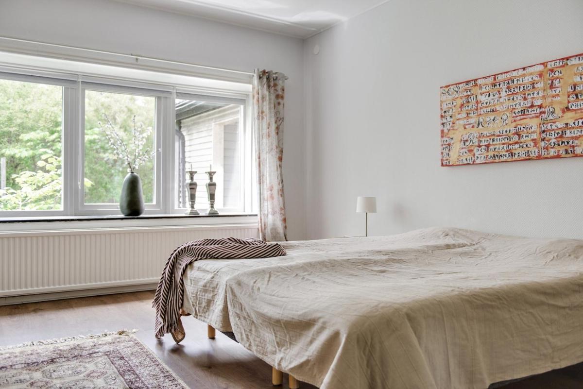 Large and beautifully decorated pool house in Tomelilla, Österlen - Housity