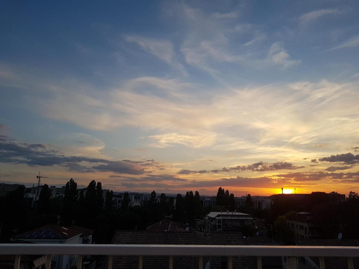 The Roses - Delizioso attico su 2 livelli zona Palacongressi - Housity