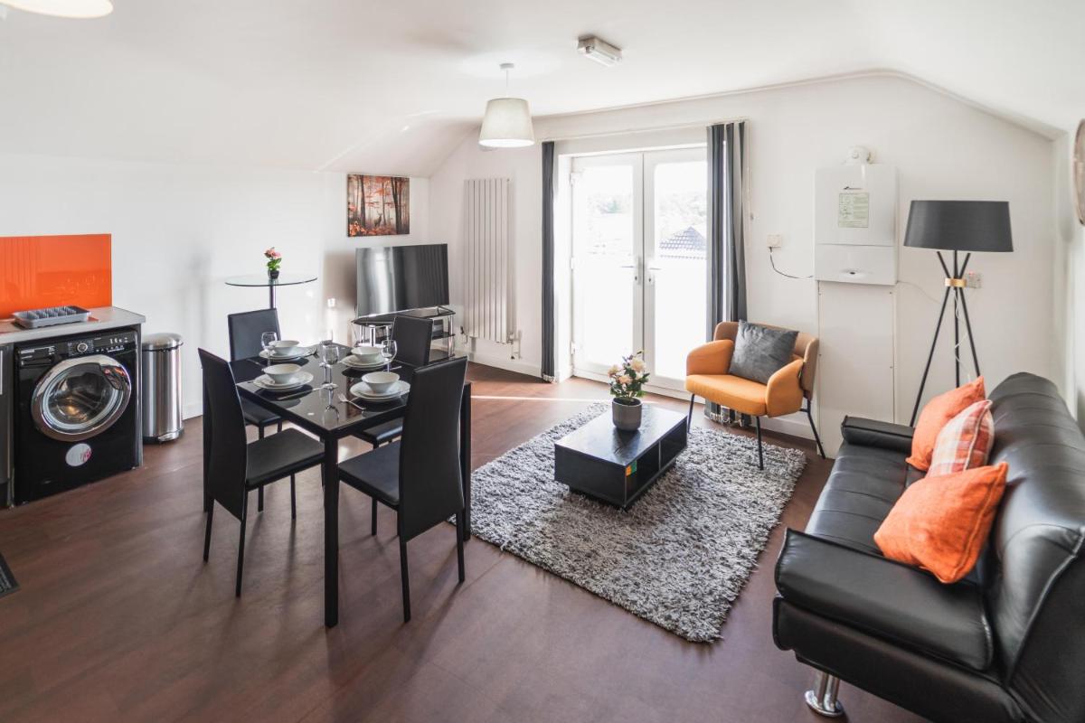 Perfect For Business And Leisure- Free Parking - Housity