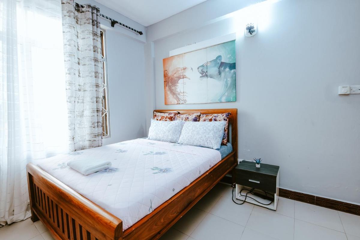 Entire 2 bedrooms cozy apartment in Mikocheni, Dar-es-salaam, with WI-FI, 1 kilometer from the BEACH - Housity