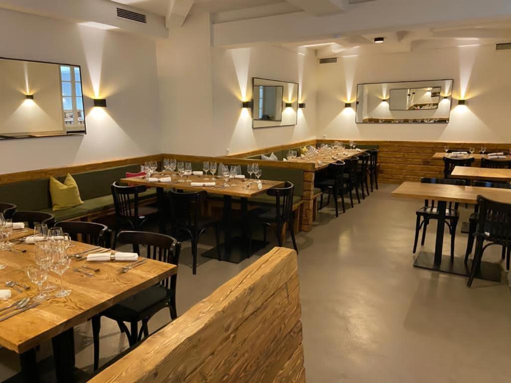 Hotel Restaurant Goldenes Ross - Housity