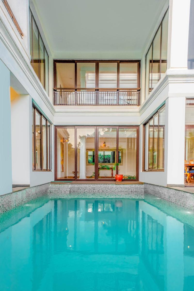 Suitetrails - EKO STAY Luxe- CASA PALACIO VILLA