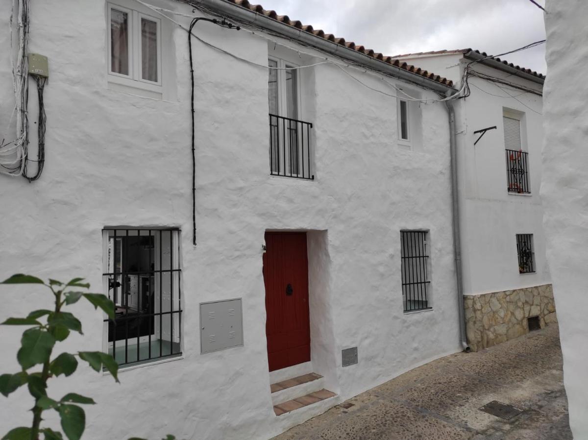 Suitetrails - EL BOTIJO Las puertitas rojas