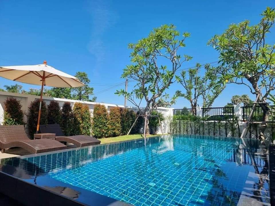 BAAN DALAH POOL VILLA - Housity