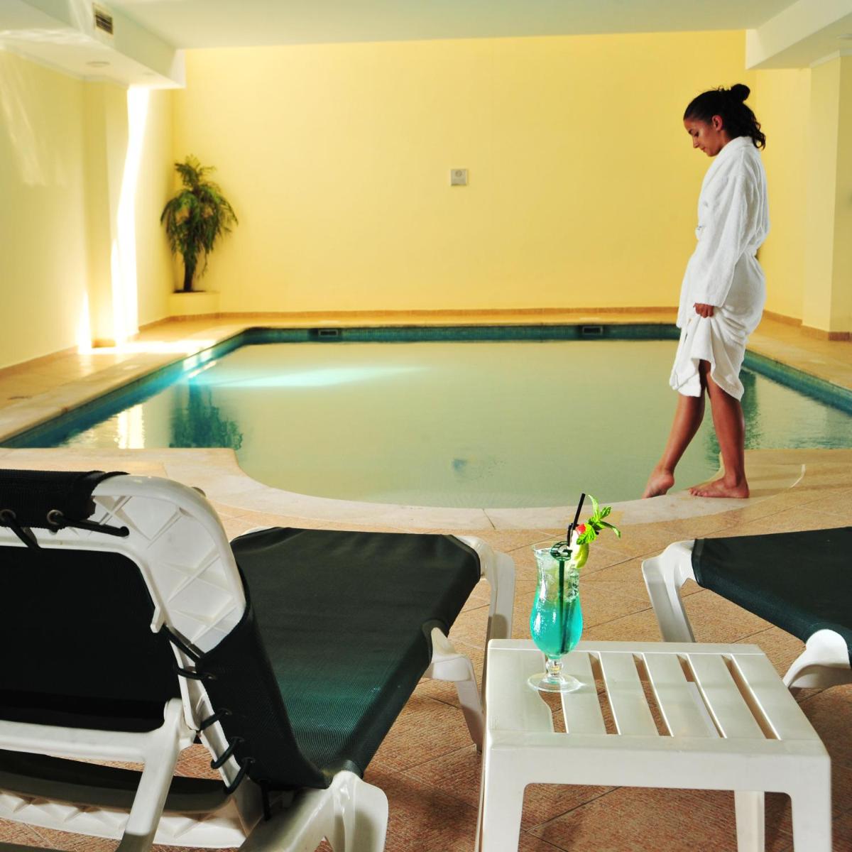 A piscina em ou perto de Vila Gale Marina