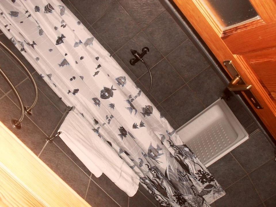 Apartment in Karin Gornji with sea view, balcony, air conditioning, Wi-Fi (4207-1) - Housity