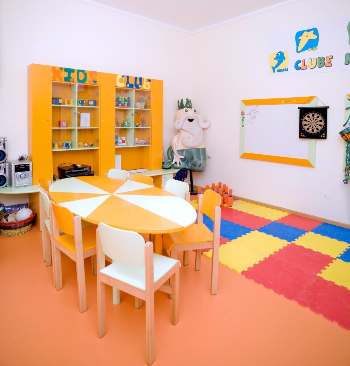 O clube infantil de Vila Gale Marina