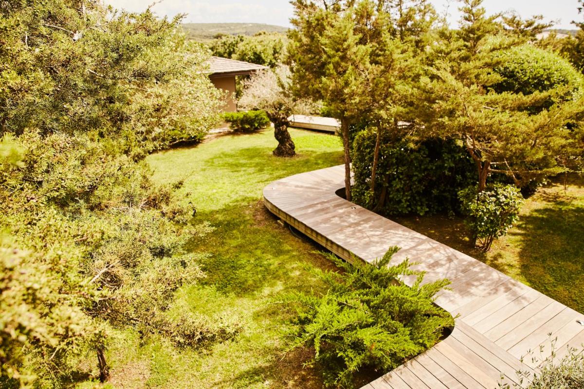 Jardin de l'établissement Hôtel & Spa Version Maquis Citadelle