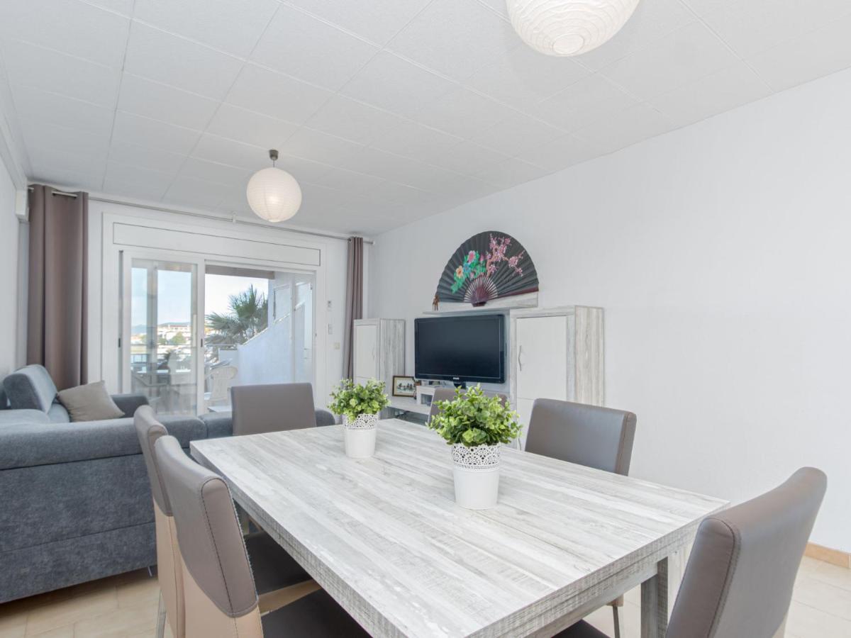 Apartment Sant Maurici by Interhome - Housity