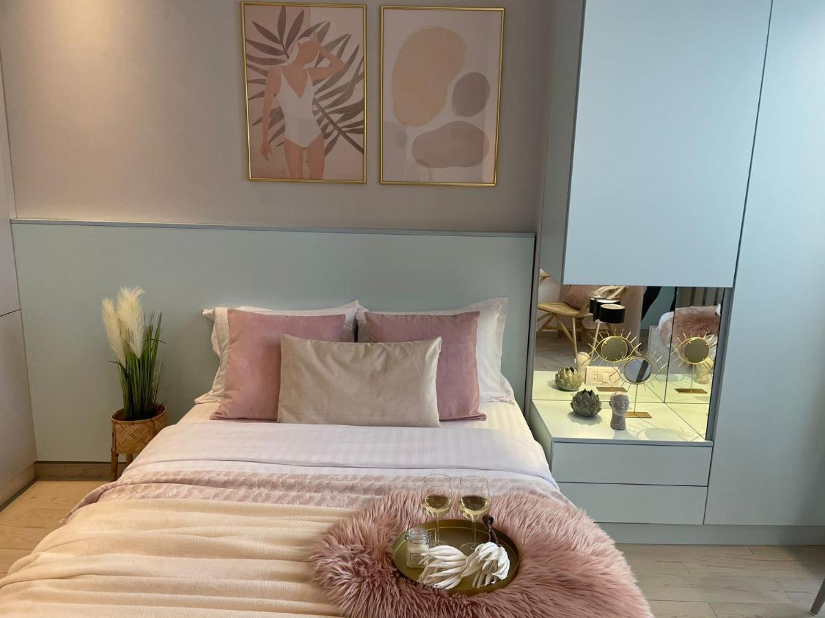 MARSHMALLOW - Homey Central Studio - Housity