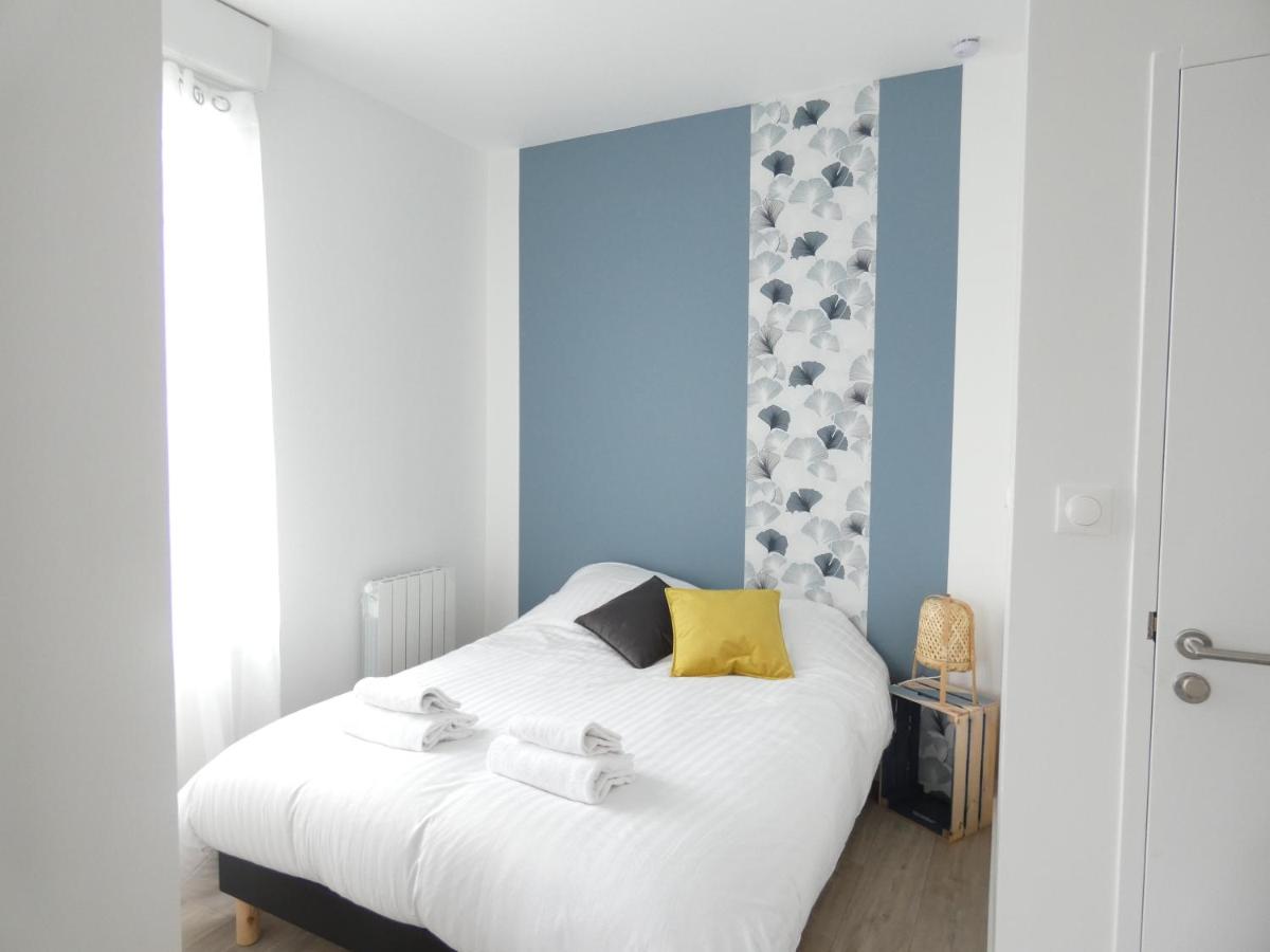 Superbe studio lumineux, jolie vue mer [LeDellec] - Housity