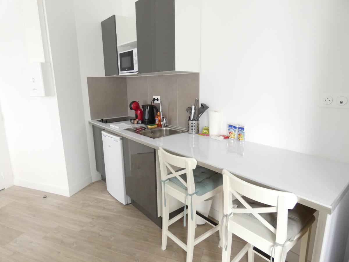 Superbe studio lumineux, jolie vue mer [LeDellec] - Housity
