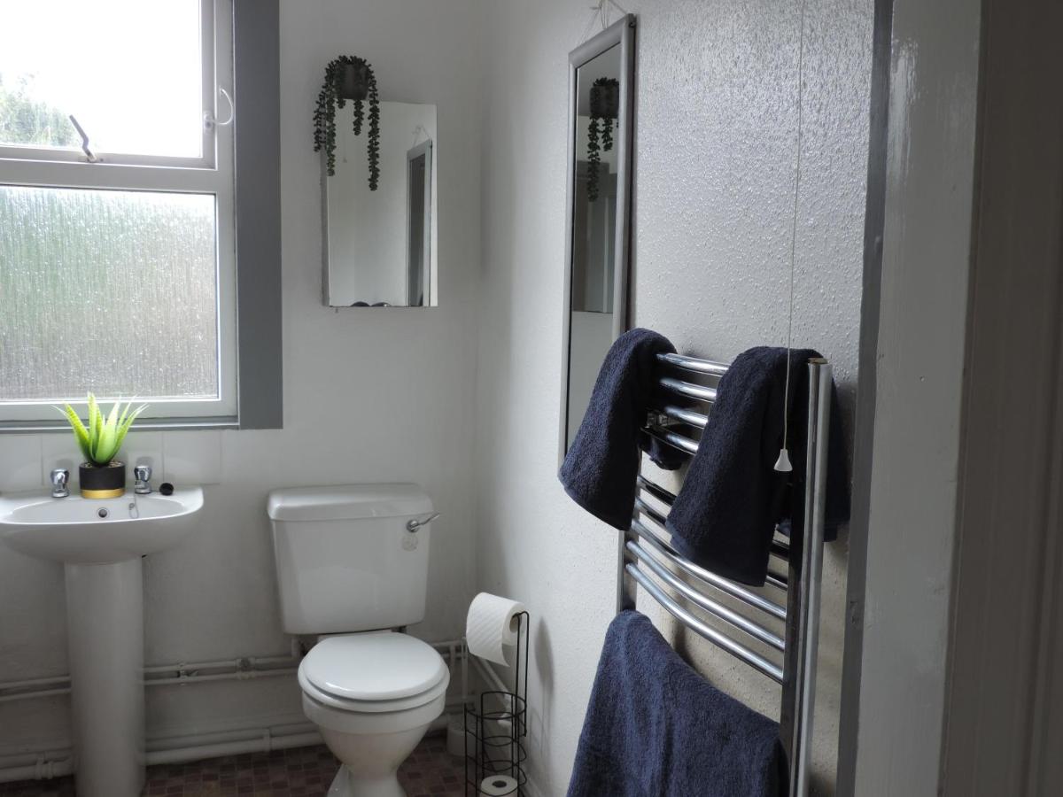 Stunning 5-Bedroom House for Unforgettable Getaway - Housity