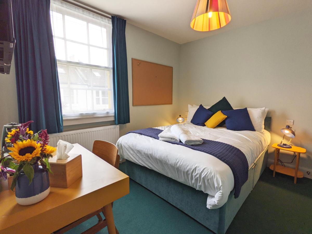 The Stirling Arms Pub & Rooms - Housity