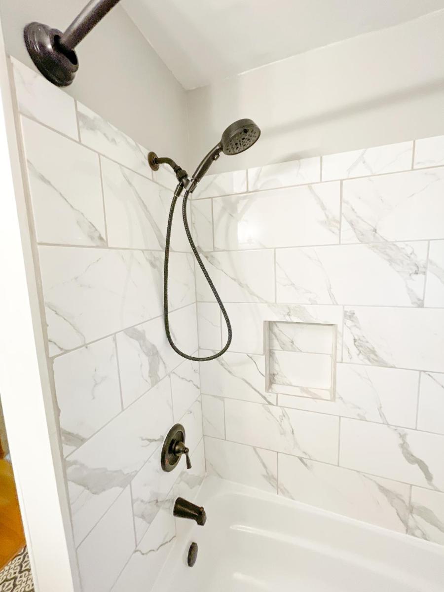 Cozy 3BR w/ King BR - Near Sanf. Hosp - USF/Augie - Housity