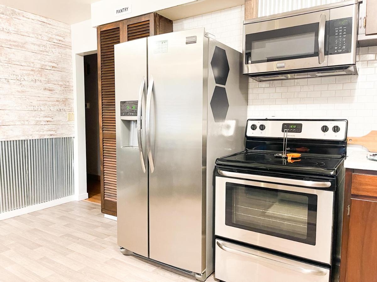 Cozy 3BR w/ King BR - Near Sanf. Hosp - USF/Augie - Housity