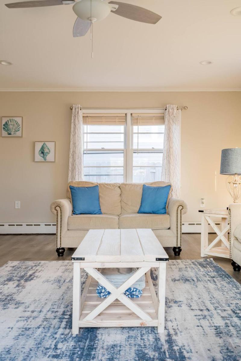 Spacious beach home ready for Family Memories! - Housity