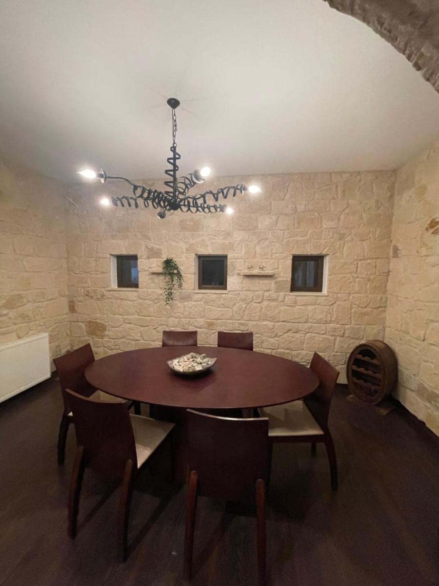 Beautiful 4 bedroom Country house with stunning sea view - Housity