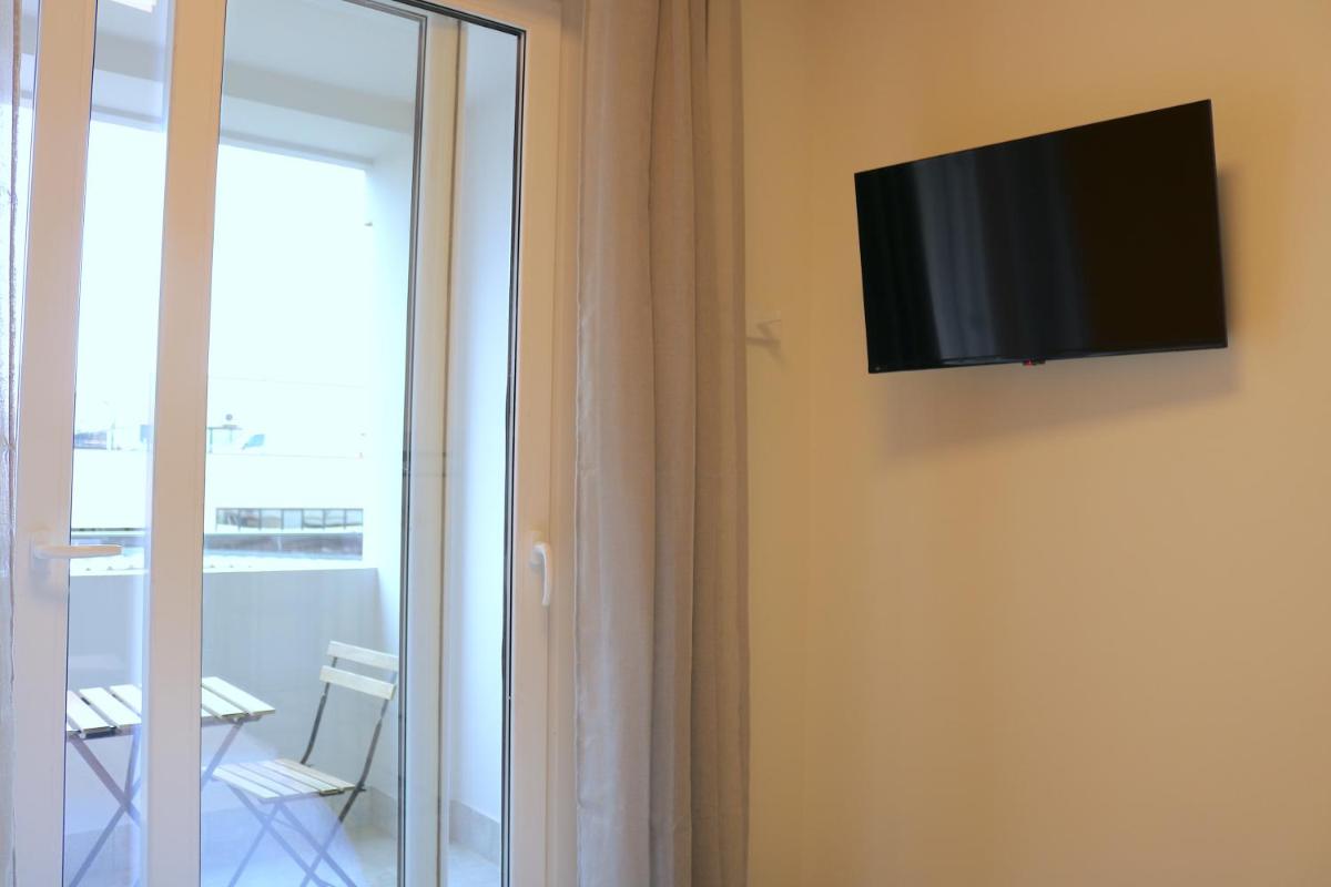 Sleep Inn Assago with balcony - 8 - Housity