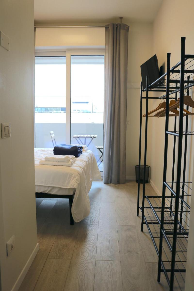 Sleep Inn Assago with balcony - 8 - Housity