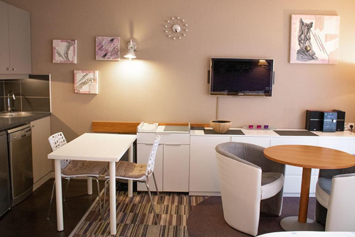 Private studio in apparthotel residence - Housity