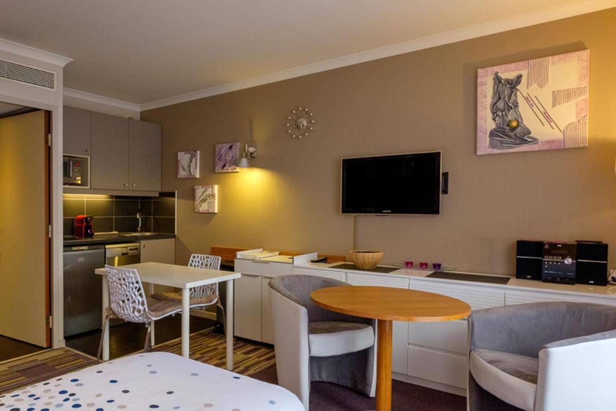 Private studio in apparthotel residence - Housity