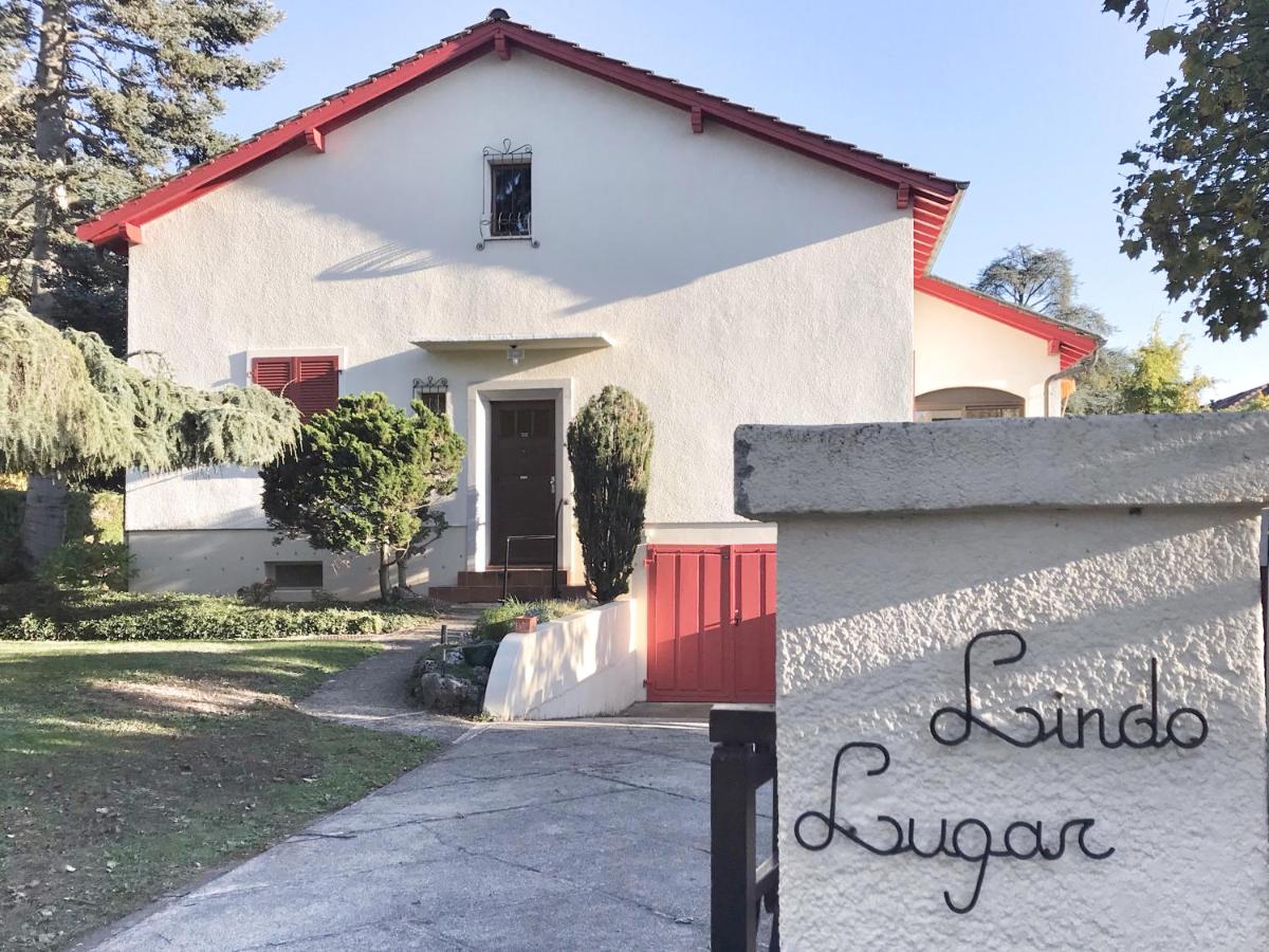 Lindo Lugar - just a 7 minute walk from the airport - Housity