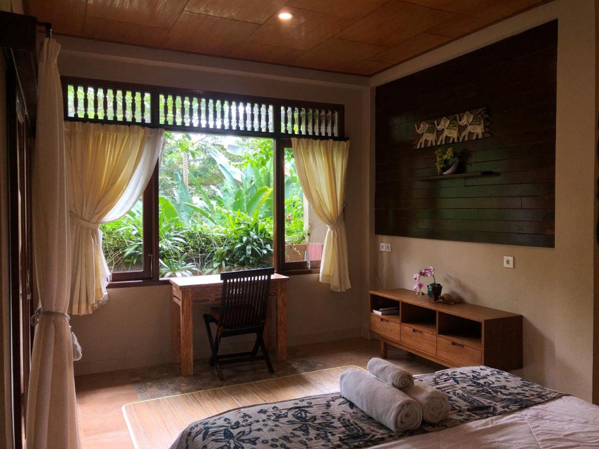 Suitetrails - Suk’s House 2-live locally in family compound Ubud