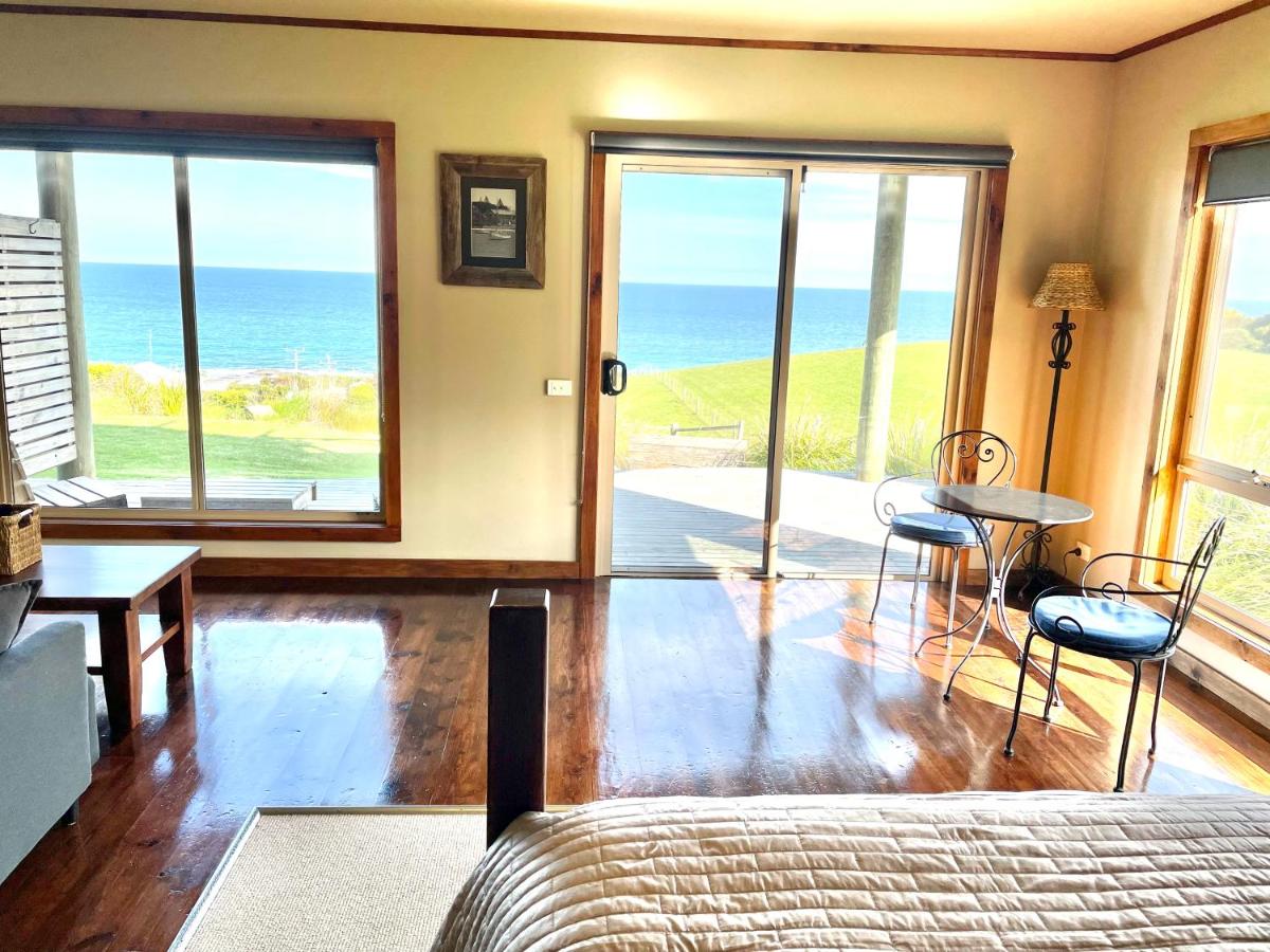 Castaways Apollo Bay - Housity